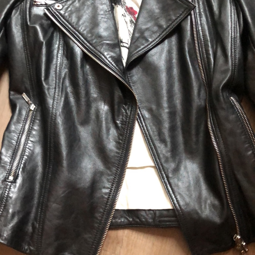 Leather jacket - Picture 4 of 10